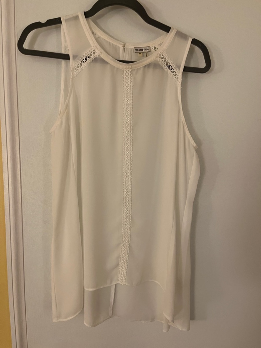 Bionica Ivory Lace-Trim Sleeveless Camisole